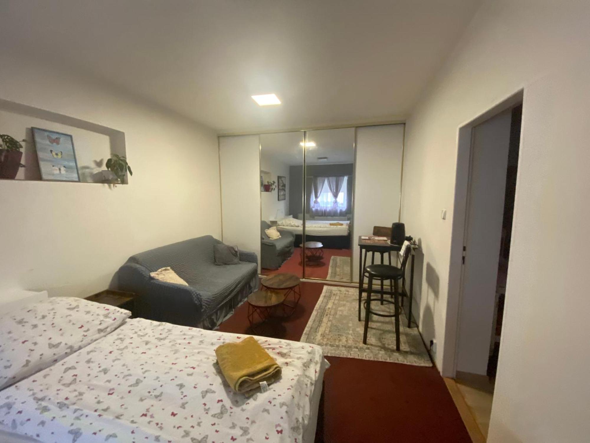Homestay U Hanky Zdiby Esterno foto