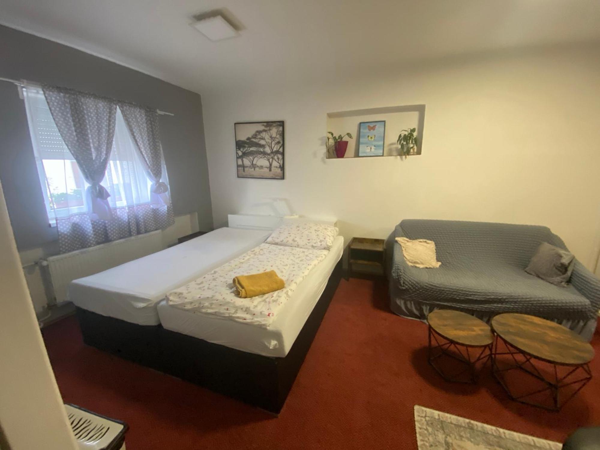 Homestay U Hanky Zdiby Esterno foto