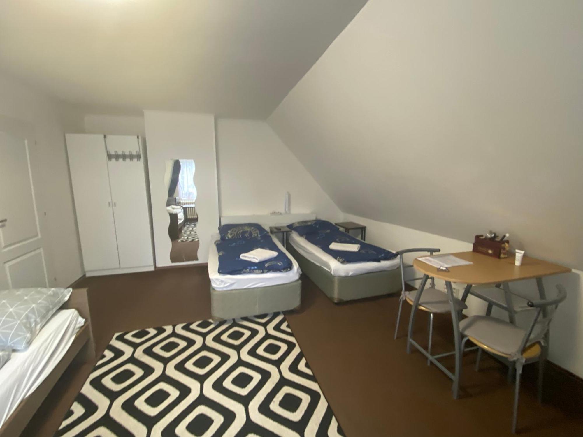 Homestay U Hanky Zdiby Esterno foto