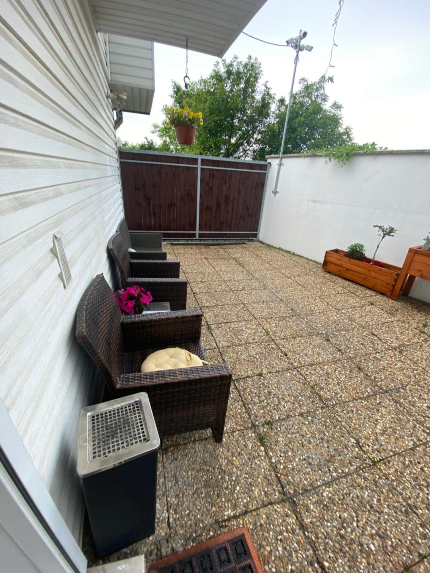 Homestay U Hanky Zdiby Esterno foto